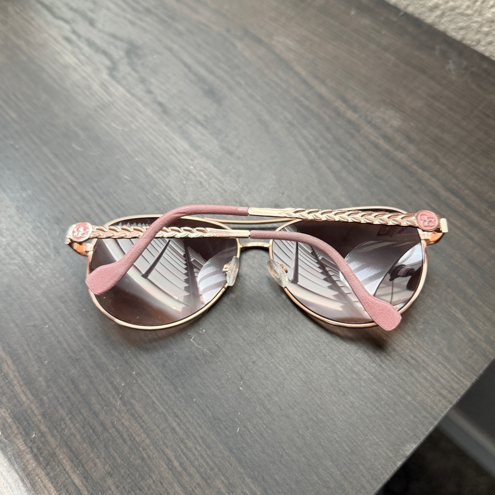 Jessica Simpson Aviator Sunglasses - Picture 3 of 6